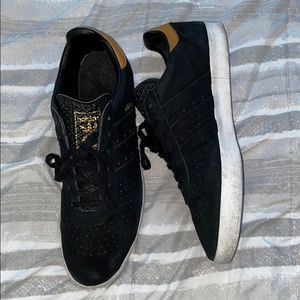 Used adidas 350 for men.